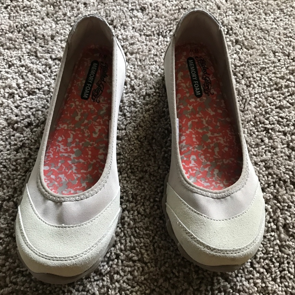 Nude flats - memory foam